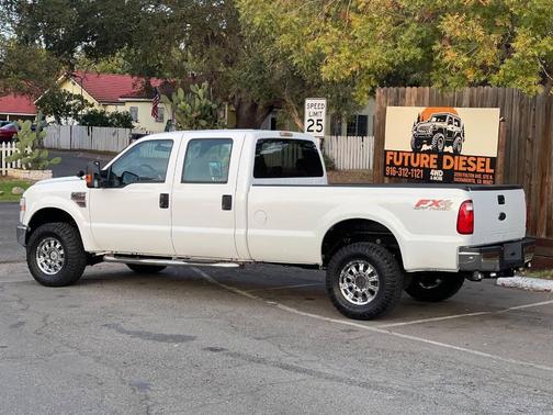2008 Ford F-250 FX4 4dr Crew Cab 4WD LB