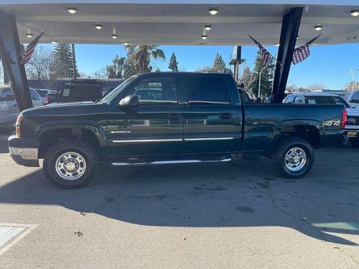 2003 Chevrolet Silverado 2500 LS H/D Crew Cab