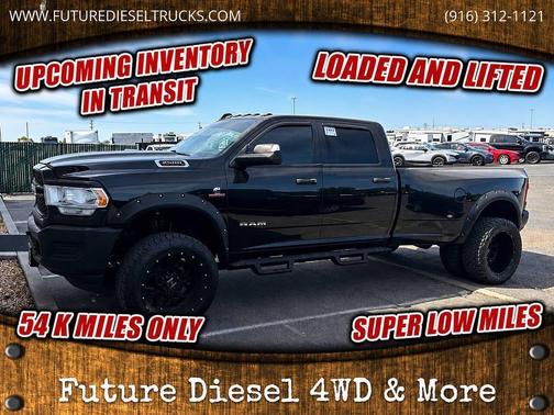 Diamond Black Crystal Pearlcoat 2021 RAM 3500 Tradesman Crew Cab 4x4 8' Box