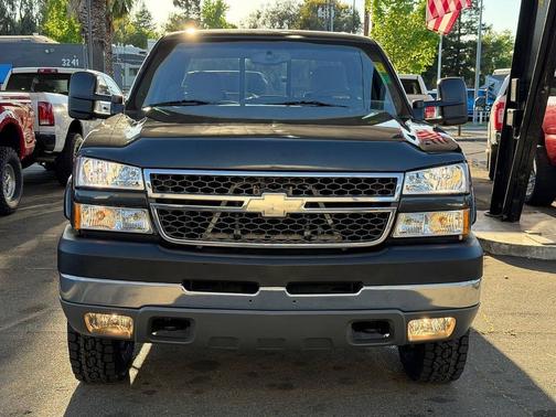 Charcoal 2005 Chevrolet Silverado 2500 LS H/D Crew Cab