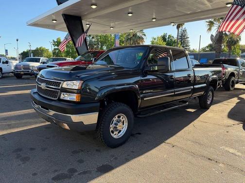 Charcoal 2005 Chevrolet Silverado 2500 LS H/D Crew Cab