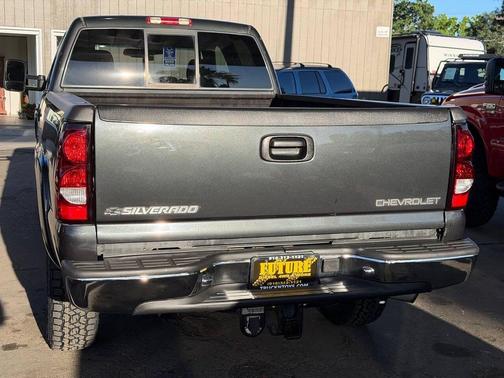 Charcoal 2005 Chevrolet Silverado 2500 LS H/D Crew Cab