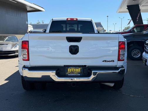 Bright White Clearcoat 2021 RAM 3500 Tradesman Crew Cab 4x4 8' Box