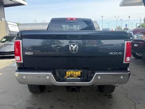 Maximum Steel Metallic Clearcoat 2018 RAM 3500 Laramie Crew Cab 4x4 8' Box