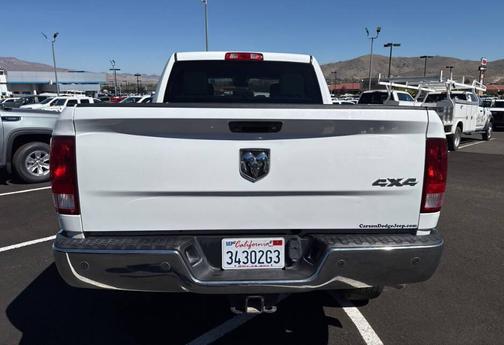 2017 RAM 2500 Tradesman Crew Cab 4x4 6'4' Box