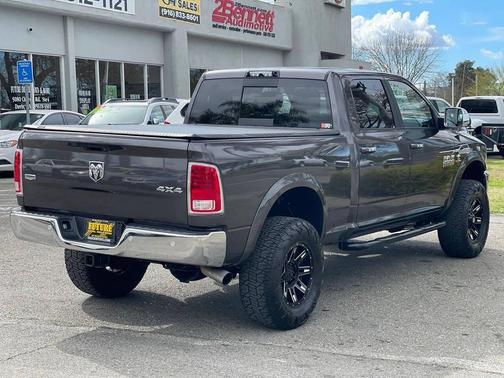 Granite Crystal Metallic Clearcoat 2018 RAM 2500 Laramie Crew Cab 4x4 6'4' Box