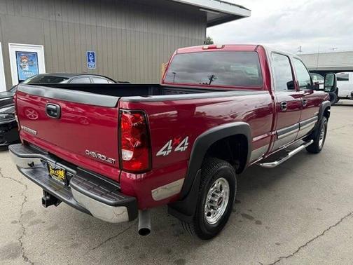 Victory Red 2004 Chevrolet Silverado 2500 LS H/D Crew Cab