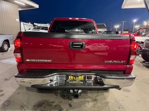 2004 Chevrolet Silverado 2500 LS H/D Crew Cab