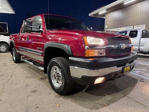 2004 Chevrolet Silverado 2500 LS H/D Crew Cab