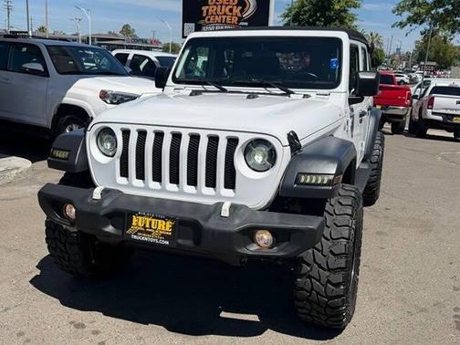 Bright White Clearcoat 2020 Jeep Wrangler Unlimited Sport