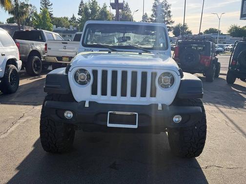 Bright White Clearcoat 2020 Jeep Wrangler Unlimited Sport
