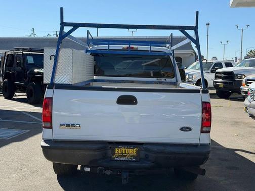 2005 Ford F-250 XL SuperCab