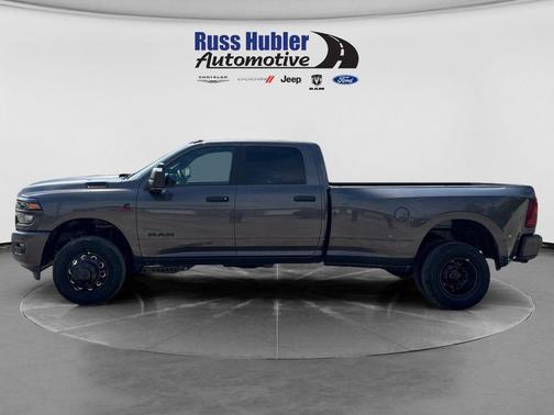 Granite Crystal Metallic Clearcoat 2026 RAM 3500 Big Horn Crew Cab 4x4 8' Box