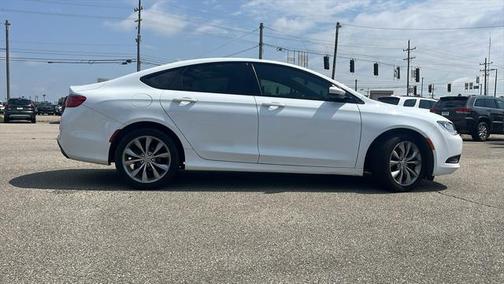 2016 Chrysler 200 S