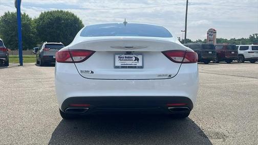 2016 Chrysler 200 S
