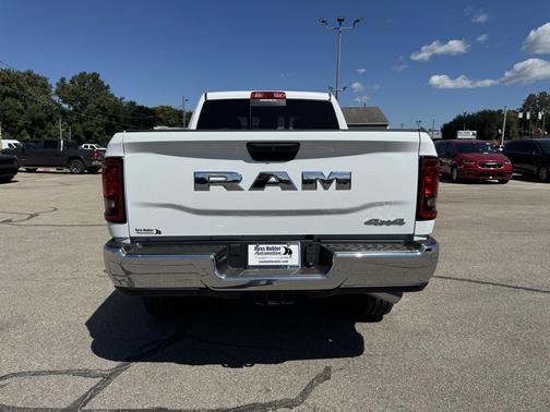 2025 RAM 2500 Tradesman Crew Cab 4x4 6'4' Box