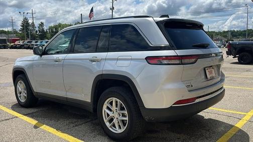 2024 Jeep Grand Cherokee Laredo