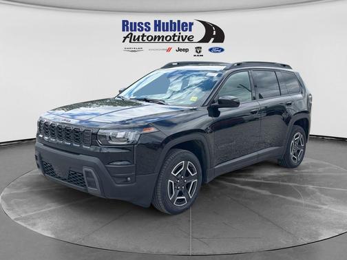 Diamond Black Crystal Pearlcoat 2026 Jeep Cherokee Laredo 4x4
