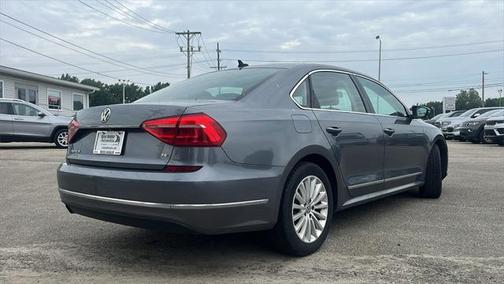 2016 Volkswagen Passat 1.8T SE