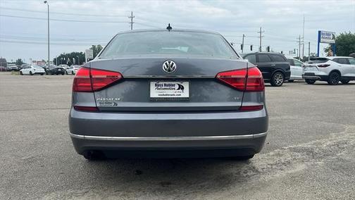2016 Volkswagen Passat 1.8T SE