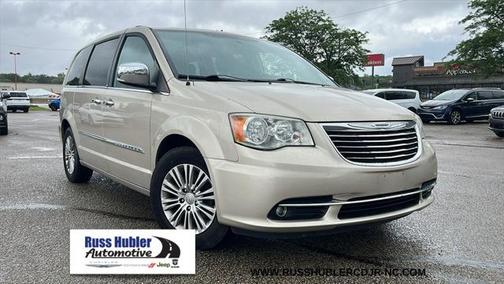 2014 Chrysler Town & Country Touring-L