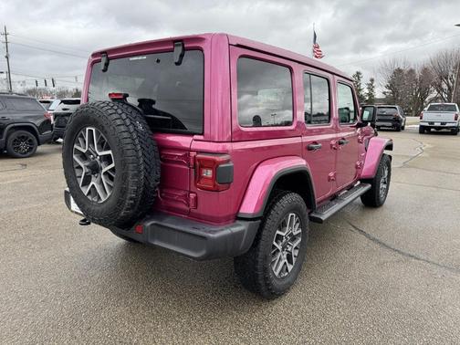 2024 Jeep Wrangler 4-Door Sahara 4x4