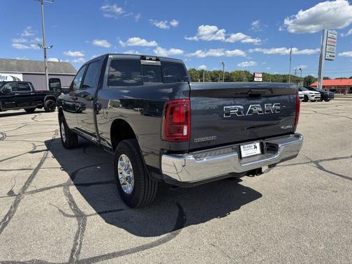 2025 RAM 2500 Big Horn Crew Cab 4x4 6'4' Box