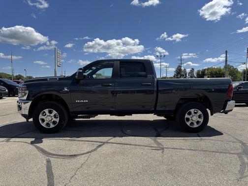 2025 RAM 2500 Big Horn Crew Cab 4x4 6'4' Box