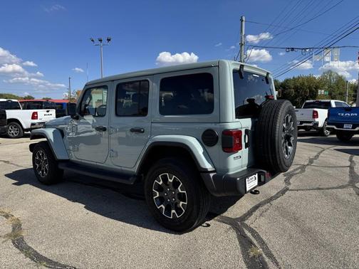 2024 Jeep Wrangler 4-Door Sahara 4x4
