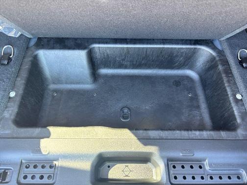 Granite Crystal Metallic Clearcoat 2026 Jeep Wrangler 4-Door Sahara 4x4