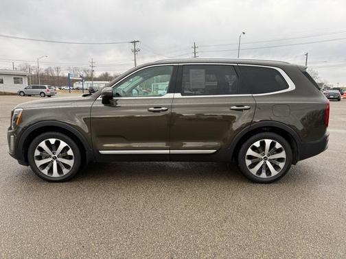 2022 Kia Telluride S