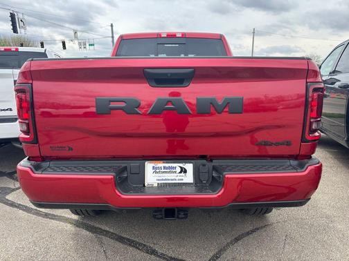 Molten Red Pearlcoat 2026 RAM 2500 Black Express Crew Cab 4x4 6'4' Box