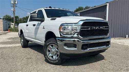 2024 RAM 2500 Tradesman Crew Cab 4x4 6'4' Box