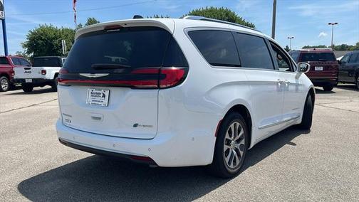2024 Chrysler Pacifica L