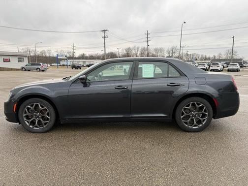 2018 Chrysler 300 S