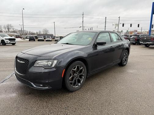 2018 Chrysler 300 S