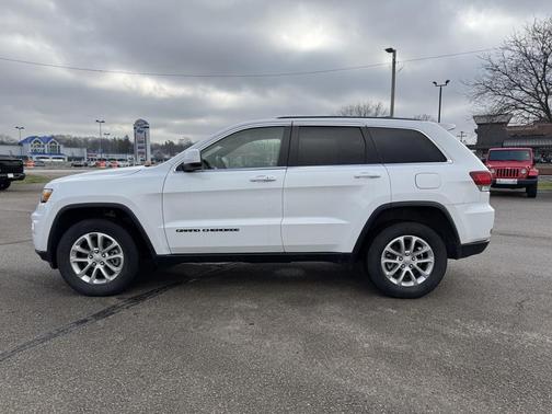 2022 Jeep Grand Cherokee Laredo