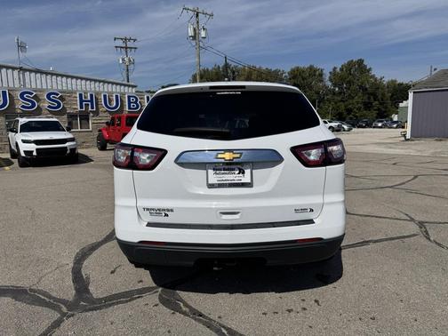 2017 Chevrolet Traverse LS