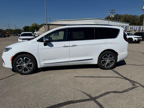 2026 Chrysler Pacifica L