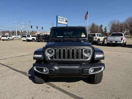 2026 Jeep Wrangler 4-Door Sahara 4x4