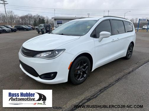 2018 Chrysler Pacifica Touring-L Plus
