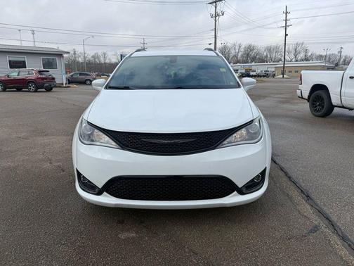 2018 Chrysler Pacifica Touring-L Plus