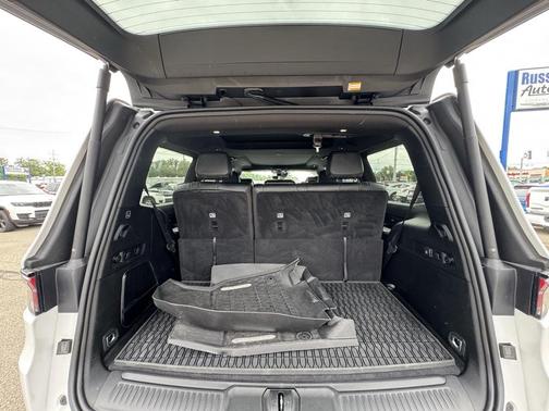 2024 Jeep Wagoneer Series II Carbide 4x4