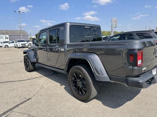 2024 Jeep Gladiator Nighthawk
