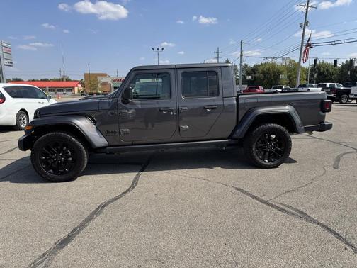 2024 Jeep Gladiator Nighthawk