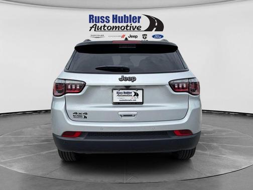 Silver Zynith Metallic Clearcoat 2026 Jeep Compass Limited
