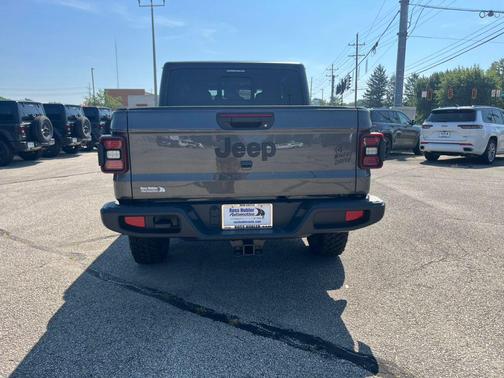 2025 Jeep Gladiator Willys