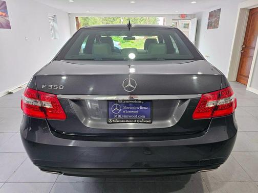 2010 Mercedes-Benz E-Class E 350 Sedan 4D
