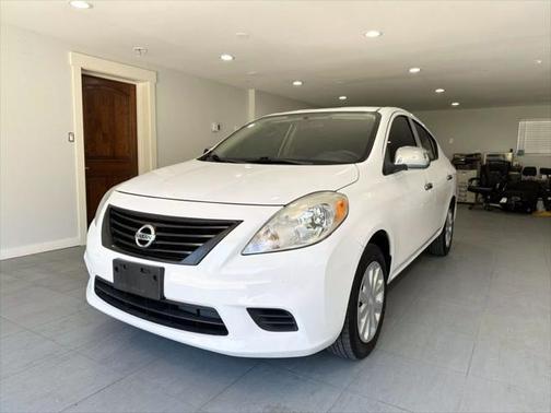 2014 Nissan Versa 1.6 S