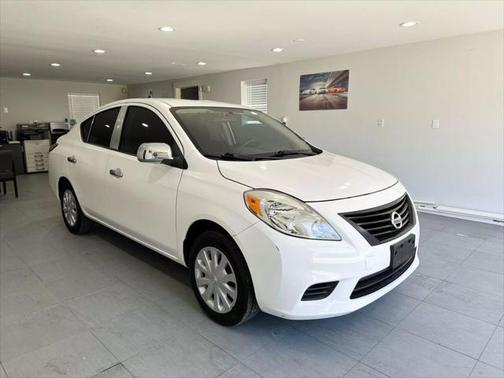 2014 Nissan Versa 1.6 S